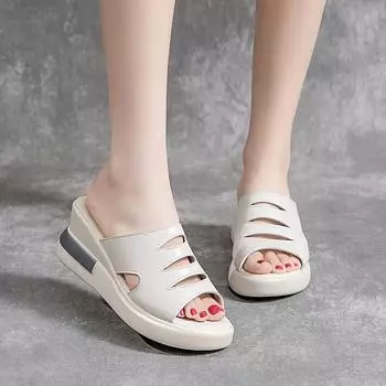 Новые однотонные тапочки на толстой подошве для женской верхней одежды с покатым каблуком и сандалиями с заостренным носком 36 чёрный