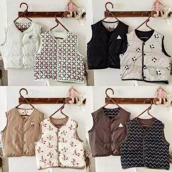 Новые осенне-зимние детские двухсторонние пуховые жилеты с принтом для мальчиков и девочек, детские теплые жилеты с милыми мультяшными рисунками, детские жилеты, пальто 90