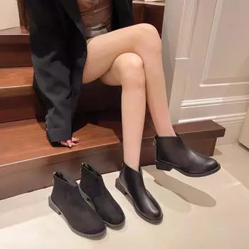 Новые осенне-зимние женские сапоги с круглым носком и низким каблуком, ботинки челси из спилка для женщин, ботильоны в стиле ретро, туфли с пряжкой на ремне 35