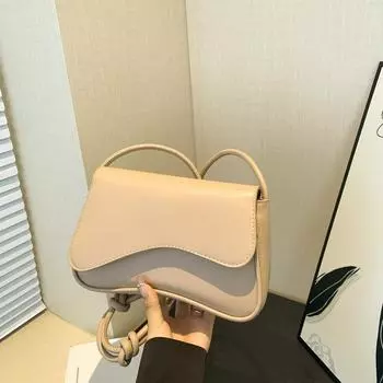 Новые персонализированные женские сумки, популярные на одно плечо, французская ниша, иностранный стиль, повседневная и красивая сумка через плечо с цепочкой под мышкой чёрный