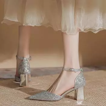 Новые подружки невесты полые высокие каблуки серебряные свадебные туфли односложная пряжка толстый каблук свадебные туфли показ одежды свадебные туфли невесты женщины 34 розового золота