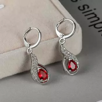 Новые Популярные Серьги с Цирконом в виде Капель Воды и Серьги-Пуссеты с Бриллиантами Серьги-Пряжки Женские Легкая Роскошь и Универсальные Маленькие Аксессуары