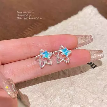 Новые поступления, фантазийные синие серьги с пятиконечной звездой, полые серьги с сердцем любви для женщин 1 pair