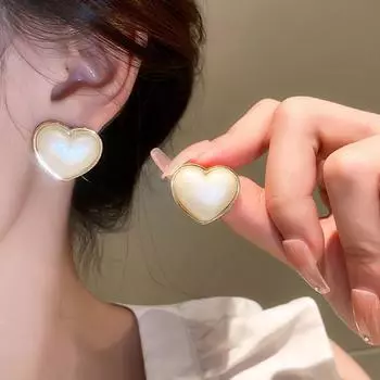 Новые простые белые серьги Love с искусственным жемчугом для женщин, модные универсальные серьги с геометрическим преувеличением