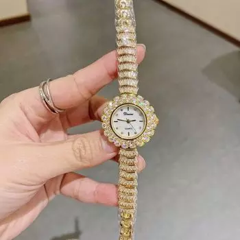 Новые простые круглые женские часы с бриллиантами, повседневные модные часы с браслетом, легкие роскошные кварцевые часы с бриллиантами