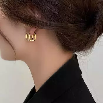 Новые простые металлические серьги для женщин, модные геометрические полые двусторонние квадратные зажимы для ушей