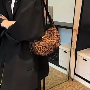 Новые простые молодежные сумки через плечо с леопардовым принтом на молнии, высококачественные повседневные сумки через плечо большой вместимости для поездок на работу 26x8.5x18cm чёрный