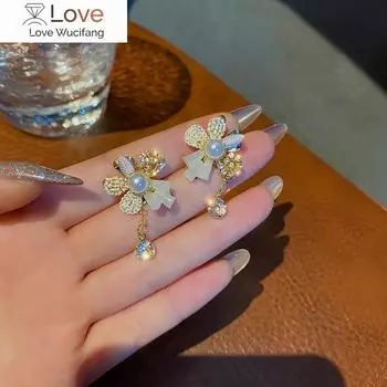 Новые серьги-гвоздики с жемчугом и кристаллами циркония, цветочные серьги-гвоздики, модные серьги с уникальным дизайном, свадебные украшения, подарки на день рождения