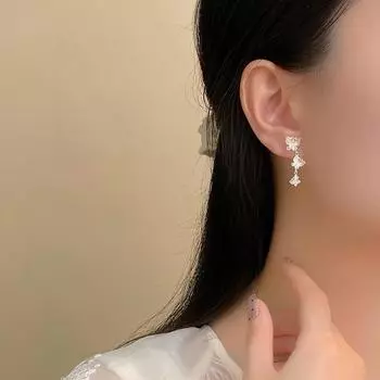 Новые серьги с тремя бабочками для женщин, простой и изысканный дизайн Ins Niche