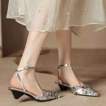 Новые серебристые босоножки на высоком каблуке с бусинами, полузакрытый носок, открытая задняя часть, острый носок, каблуки особой формы 34 чёрный