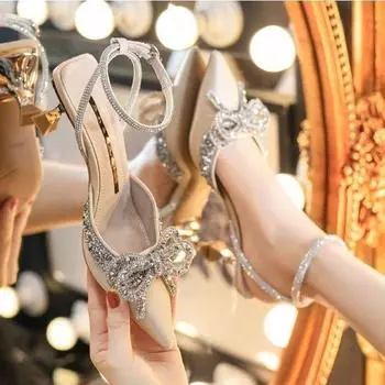 Новые сетчатые красные туфли на высоком каблуке со стразами и бантом, женские туфли на тонком каблуке с острым ремешком на голове, дизайн, чувство темперамента меньшинства 40