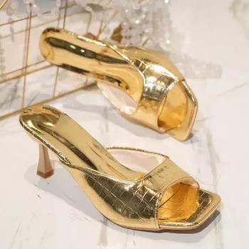 Новые стильные туфли на каблуке, женские модные квадратные босоножки из яркой кожи с противоскользящей подошвой, износостойкие босоножки на высоком каблуке 35