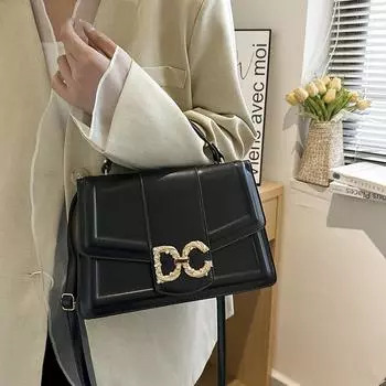 Новые стильные женские сумки. Модные маленькие квадратные сумки для женщин. Ручные сумки на одно плечо и через плечо.