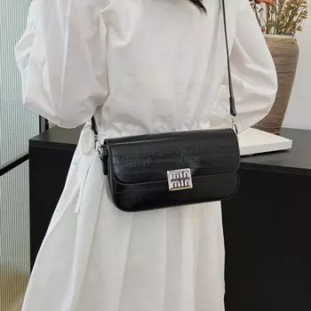 Новые стильные женские сумки с первоклассным внешним видом. Простые сумки на одно плечо. Модные и универсальные. Можно носить через плечо.