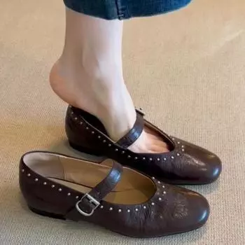 Новые стильные женские туфли Мэри Джейн с серебристыми заклепками, модные туфли с круглым носком, удобные туфли на плоской подошве из кожи 35 бежевый