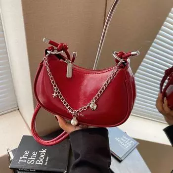 Новые трендовые сумки на цепочке для женщин, однотонные повседневные сумки через плечо с буквами из искусственной кожи для женщин, дорожные сумки (20cm<Max Length<30cm)