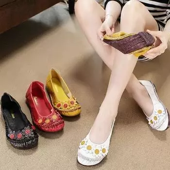 Новые весенне-осенние туфли из натуральной кожи, женские мокасины с крошечными цветами, мягкие модные брендовые туфли из коровьей кожи на плоской подошве, синие, черные, белые, желтые, красные, большого размера 41 35 чёрный