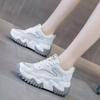 Новые весенние летние туфли женские модные кроссовки на шнуровке увеличивающие рост на 8 см женские сетчатые брендовые черные белые туфли 35 белый