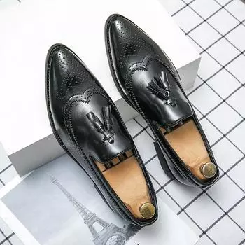 Новые весенние мужские кожаные туфли с кисточками и острым носком, дышащие туфли на плоской подошве, мужская обувь для отдыха на открытом воздухе, повседневная обувь, легкая модная обувь для мужчин 38 чёрный