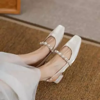 Новые женские босоножки сатин квадратный каблук квадратный носок пряжка ремешок новинка уличный стиль британский стиль жемчужный пояс обувь для женщин 35 шампанского