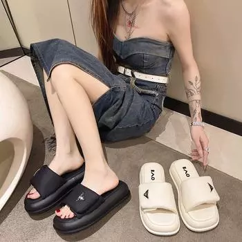 Новые женские шлепанцы, повседневные шлепанцы на плоской платформе, женская обувь на среднем каблуке, летние шлепанцы с однотонной металлической пряжкой, большие размеры 35 бежевый