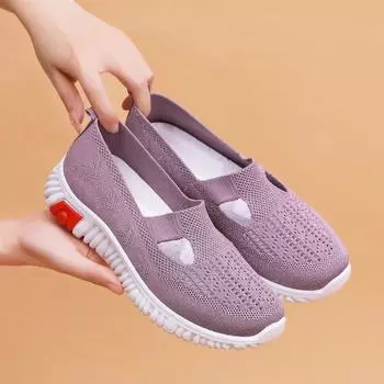 Новые женские спортивные туфли повседневные легкие дышащие вулканизированные туфли для активного отдыха модные высококачественные туфли большого размера на плоской подошве 35 чёрный