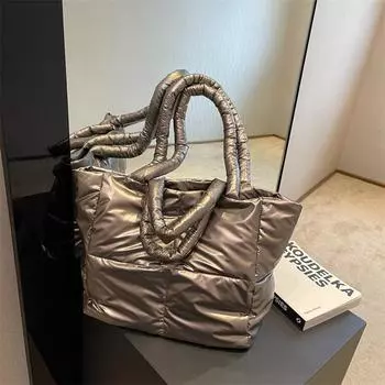 Новые женские сумки из хлопка и пуха, простые космические сумки, однотонные мягкие квадратные сумки через плечо one size fits all шампанского