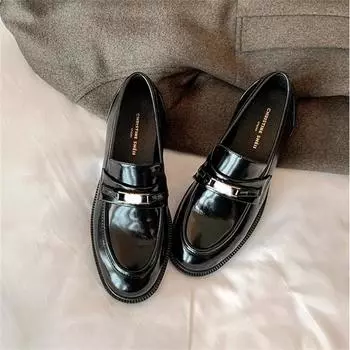 Новые женские туфли из натуральной кожи в британском стиле, черные повседневные туфли, офисная одежда, стильные мокасины с металлическим дизайном 35