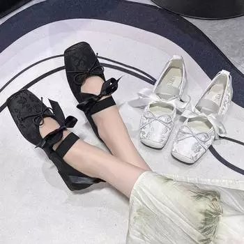 Новые женские туфли на плоской подошве с острым носком, однотонные туфли без застежек для женщин, повседневные дышащие балетки, женские туфли на плоской подошве, лоферы 35 чёрный