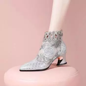 Новые женские туфли на высоком каблуке с цветочной вышивкой, крутые сапоги с острым носком на толстом каблуке и полой сеткой 35 серебряный