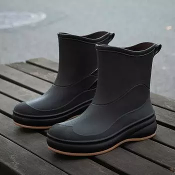 Новые женские взрослые резиновые сапоги средней высоты модные нескользящие на толстой подошве водонепроницаемые ботинки с коротким голенищем уличная резиновая обувь 36 чёрный