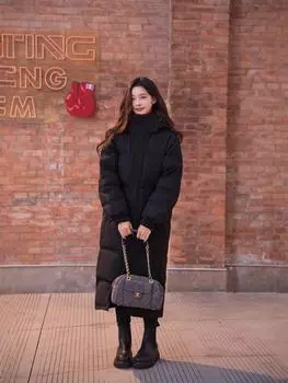 Новые зимние средние и длинные пуховики для мужчин и женщин, такие же свободные и утолщенные длинные выше колена теплые куртки на утином пуху S чёрный