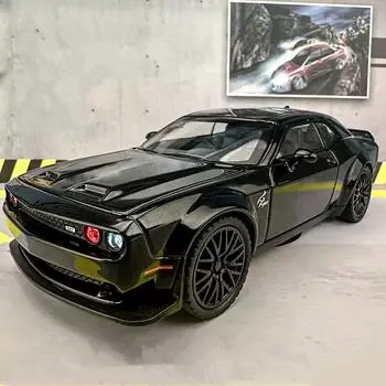 Новый 1:24 Dodge Challenger SRT Модель автомобиля из легкого сплава Литой металлический спортивный автомобиль Модель транспортного средства Коллекционная имитация Звук и свет Детская игрушка Подарок для мальчика белый