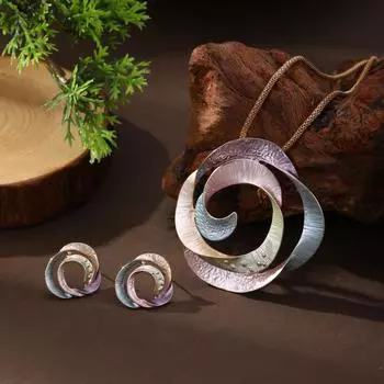 Новый эмалевый цвет полые серьги-пусеты с розой и подвеска, женская модная универсальная цветочная шейная цепочка