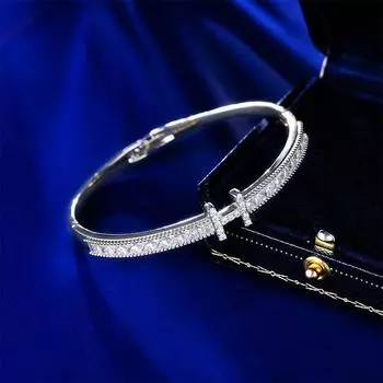 Новый изысканный браслет высокого класса, универсальный браслет, ювелирное украшение, легкая роскошь, супер-блестящий циркон, инкрустированный высококачественной буквой H. серебряный