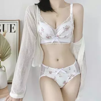 Новый комплект нижнего белья с принтом в виде колец из нержавеющей стали. Супермягкая и удобная атмосфера. Простой и модный регулируемый бюстгальтер, не оставляющий следов. 38B белый