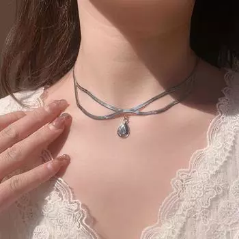 Новый креативный нишевый дизайн, ожерелье с подвеской в виде капли воды, женское двухслойное ожерелье из титановой стали, цепочка из змеиной кости, легкая роскошная универсальная цепочка на ключицу