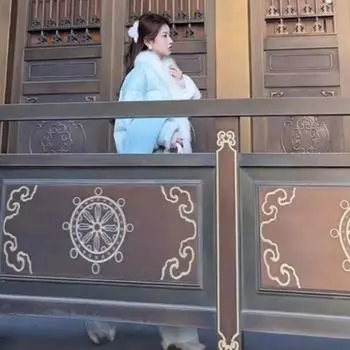 Новый маленький человек чувствует себя иностранным модным пуховиком 2024 года, модный стиль зимы, популярное пальто этого года S