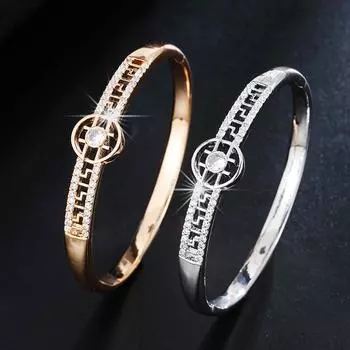 Новый модный простой полый микроинкрустированный цирконом, повседневный Джокер, однотонный браслет в деловом стиле для подруги золотой