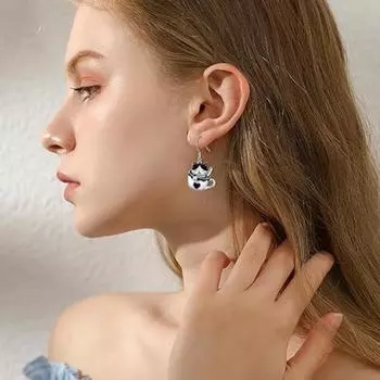 Новый модный тренд, милые асимметричные серьги-подвески в виде чашки с черными и белыми кошками