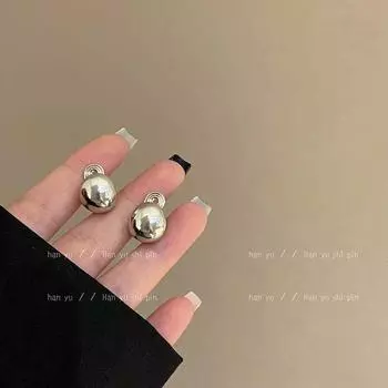 Новый простой и модный персонализированный универсальный зажим для ушей с серебряным шариком для женщин