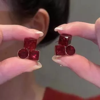 Новый роскошный нишевый дизайн Advanced Sense красные геометрические серьги с кристаллами женские серьги