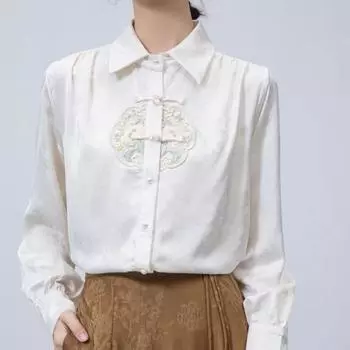 Новый женский топ-поло с пряжкой в китайском стиле, весна-осень 2024 года, новый свободный топ с длинными рукавами и вышивкой на пуговицах S белый