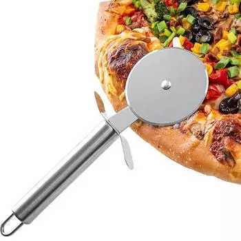 Нож для пиццы из нержавеющей стали с роликом для подвешивания, защитой для пальцев и острым режущим колесом для пиццы серебряный