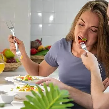 Ножовка и вилка для арбуза из нержавеющей стали — портативный кухонный гаджет 2-в-1 для удобной подачи Watermelon Fork