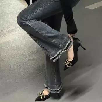 Nude high heels women s 2024 spring and autumn new design sense niche metal chain French pointed thin heel single shoes women 33