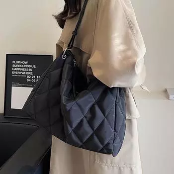 Сумка из нейлоновой ткани, женская сумка-тоут, большая вместимость, подходит для осени и зимы, можно носить через плечо. 2023 Новая универсальная одноплечевая ромбовидная сетка