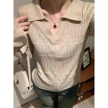 Oatmeal color lapel inner long-sleeved knitted bottoming shirt for women autumn design niche unique and chic bell-sleeved top One Size