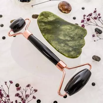 Обсидиановый валик и набор для гуаша из нефритовой гусиной лапки