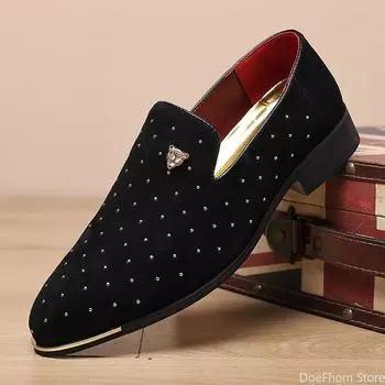 Обувь больших размеров для мужчин Повседневная обувь из замши и кожи Туфли с острым носком и маленькими заклепками Туфли-лодочки Уличные трендовые туфли-лоферы 38 чёрный